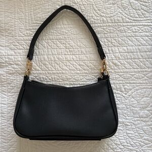 Black shoulder purse